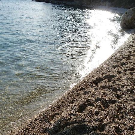 Beach State Of Art, Balica Rat Stanici Kültér fotó